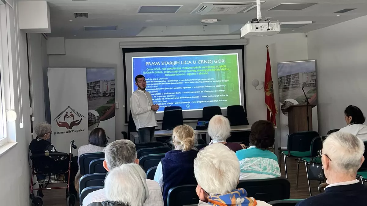 Img 23ce5de9fb00952105bf8c5cf2e55c49 v