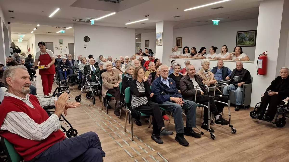 Img bb1a2157644aac77b7d42c8bcfd299e2 v