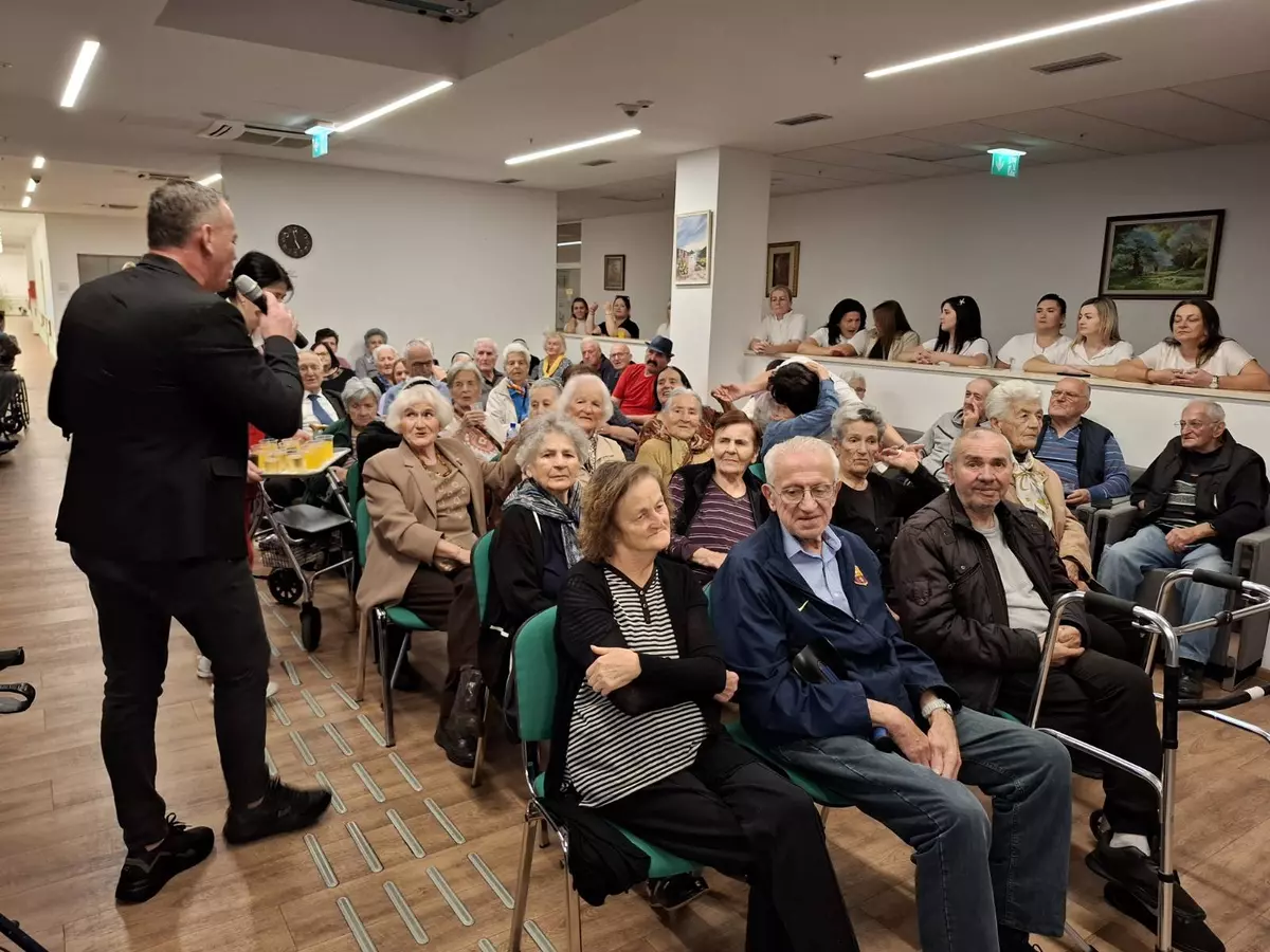 Img 1cc7e05cd82da63da8ff6a8037fb4925 v