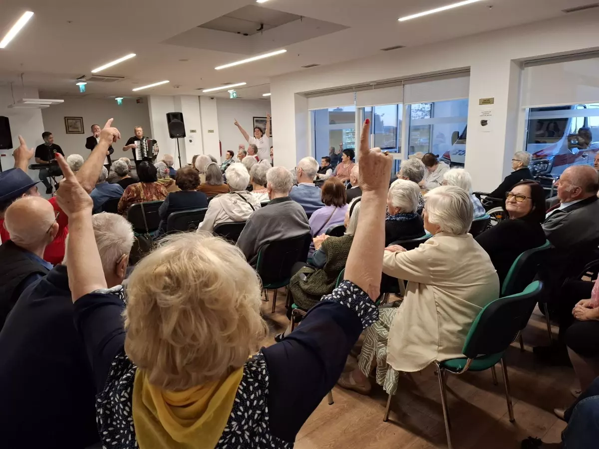 Img f783843b7a5a8d802992210899ab1e21 v